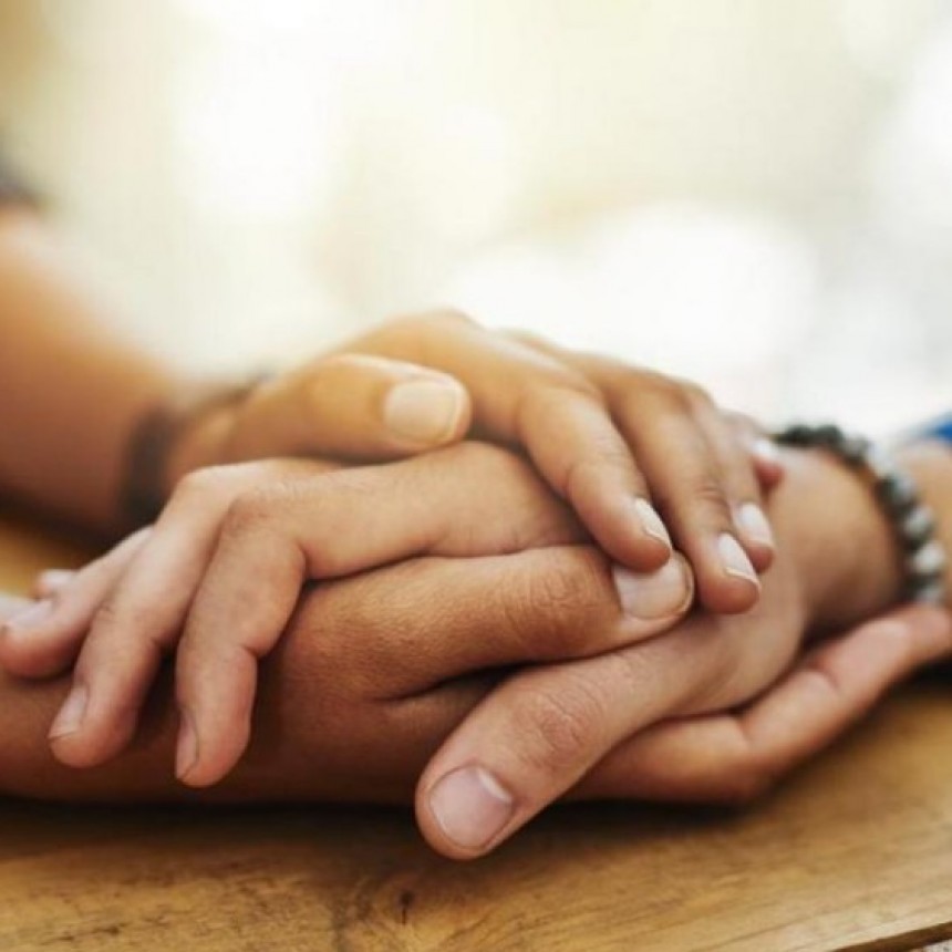 C&oacute;mo ayudar a un ser querido que sufre depresi&oacute;n, seg&uacute;n los expertos