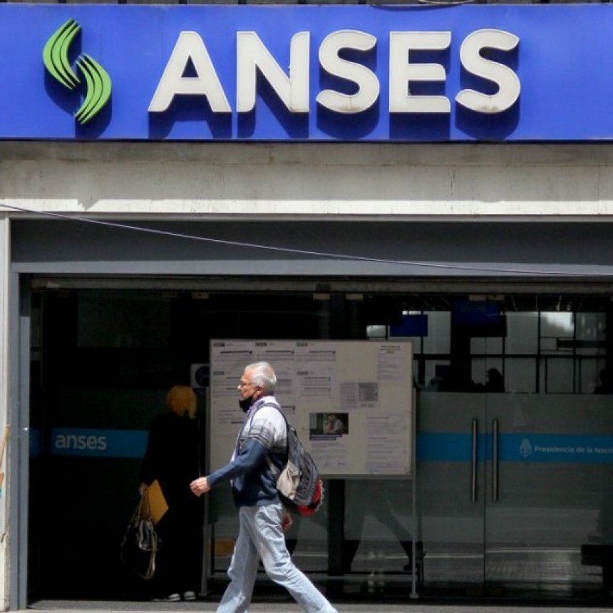 Quiénes pueden acceder al bono de $300.000 que deposita ANSES